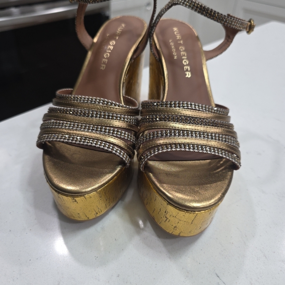Kurt Geiger Pierra Gold Platform Wedge Sandal Size 6 - Picture 3 of 7